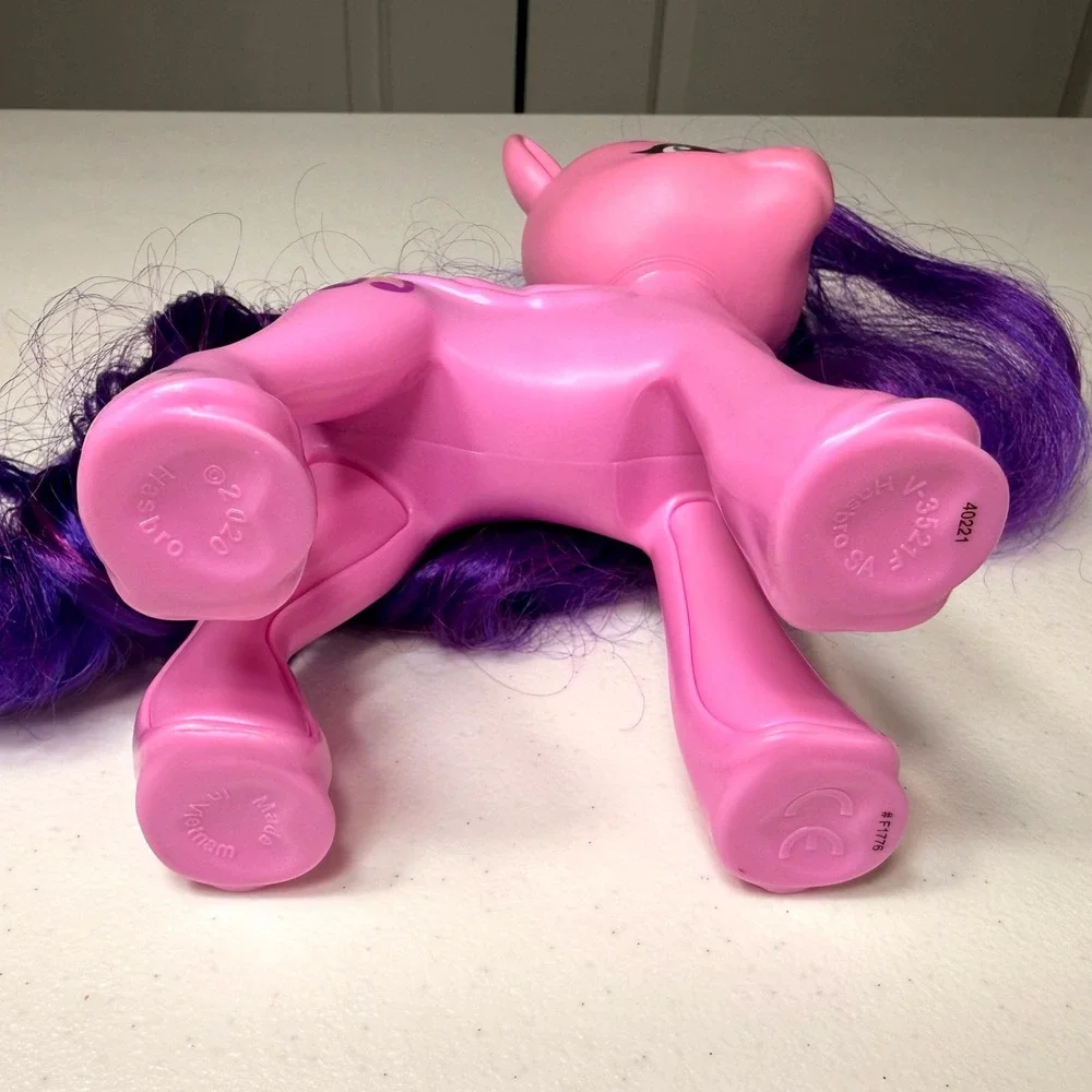 Hasbro My Little Pony Princess Pipp Petals G5 Pink Pegasus Figure 8 Inch